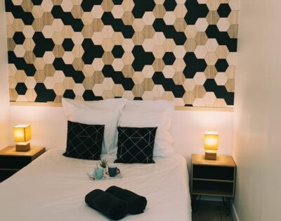 ★Cosy House ★Terrace★ Free parking★ FIBER